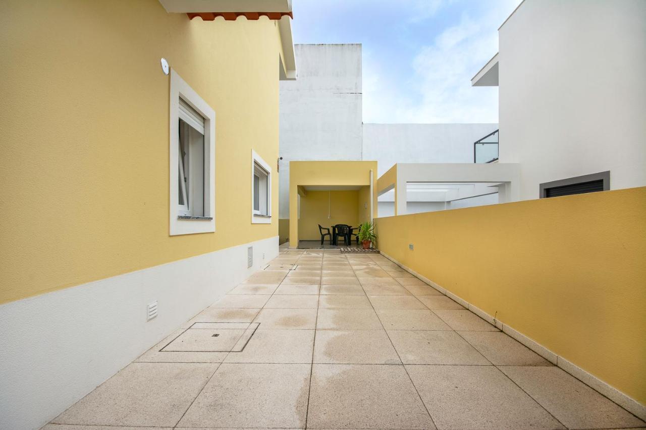 A.V Holidays Fernão Ferro Exterior foto